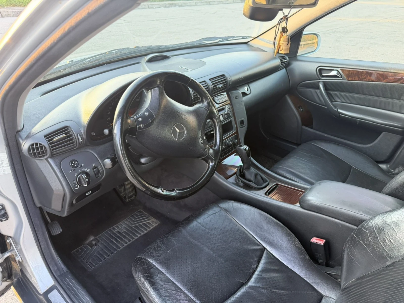 Mercedes-Benz C 220, снимка 10 - Автомобили и джипове - 54338142