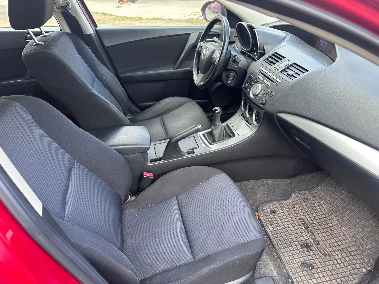 Mazda 3 1.6 НА ЧАСТИ, снимка 6 - Автомобили и джипове - 54399236