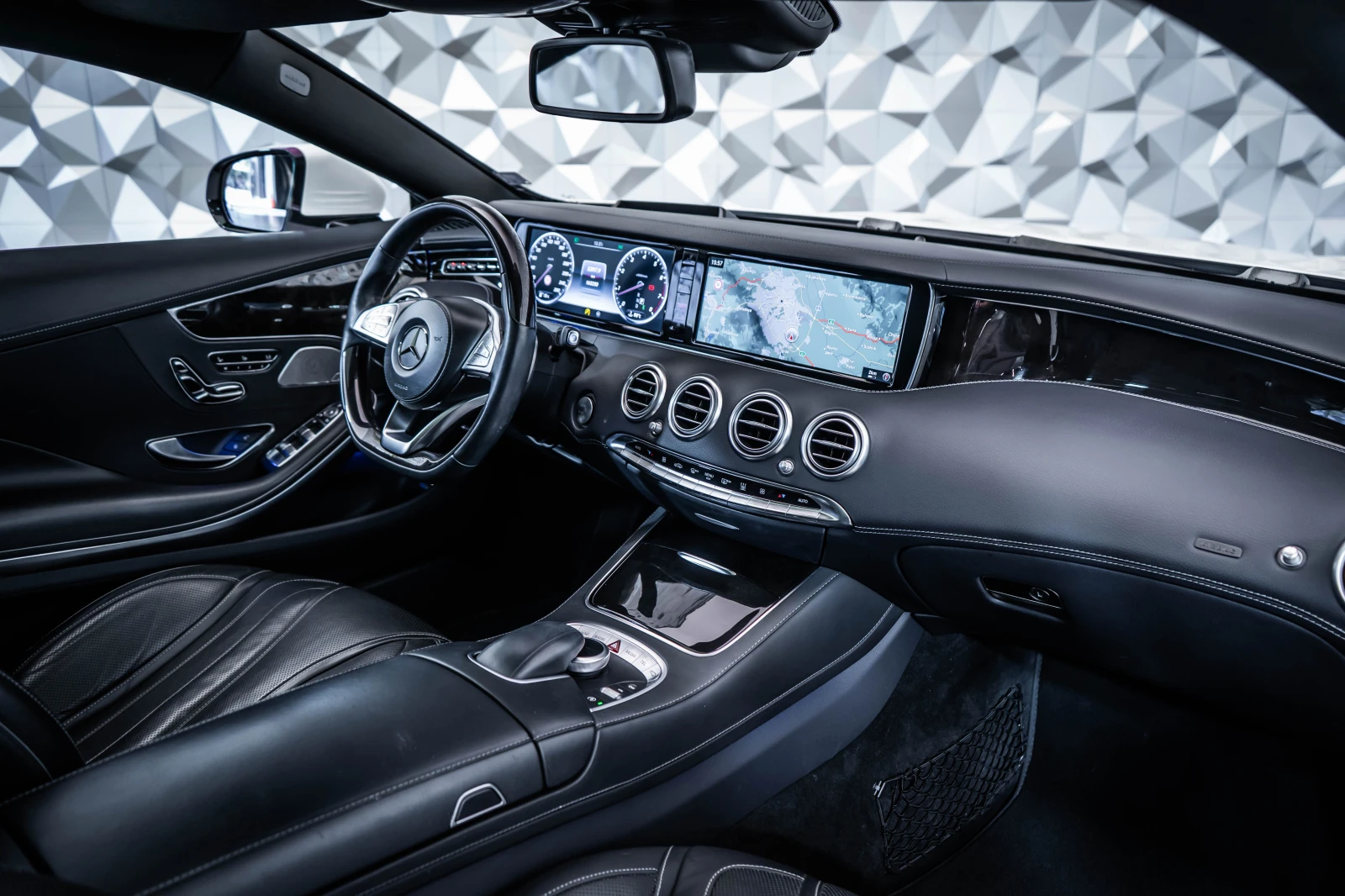 Mercedes-Benz S 500 4M Coupe AMG* Burmester* Dis* 360* KeyGo* LED* Pan, снимка 10 - Автомобили и джипове - 54553880