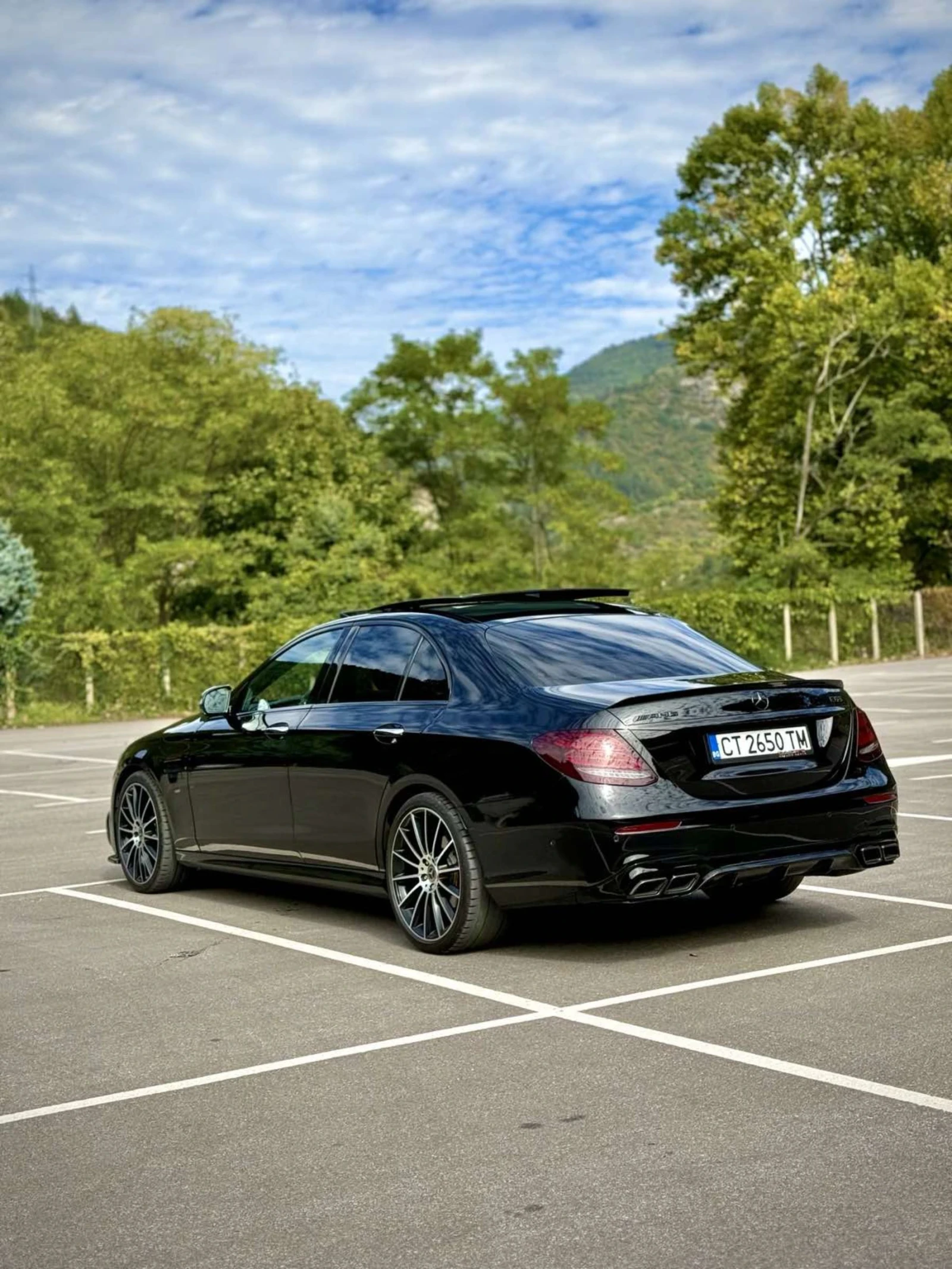 Mercedes-Benz E 220 Mercedes-Benz E 220 d AMG Line / Double Panorama /, снимка 3 - Автомобили и джипове - 54681329