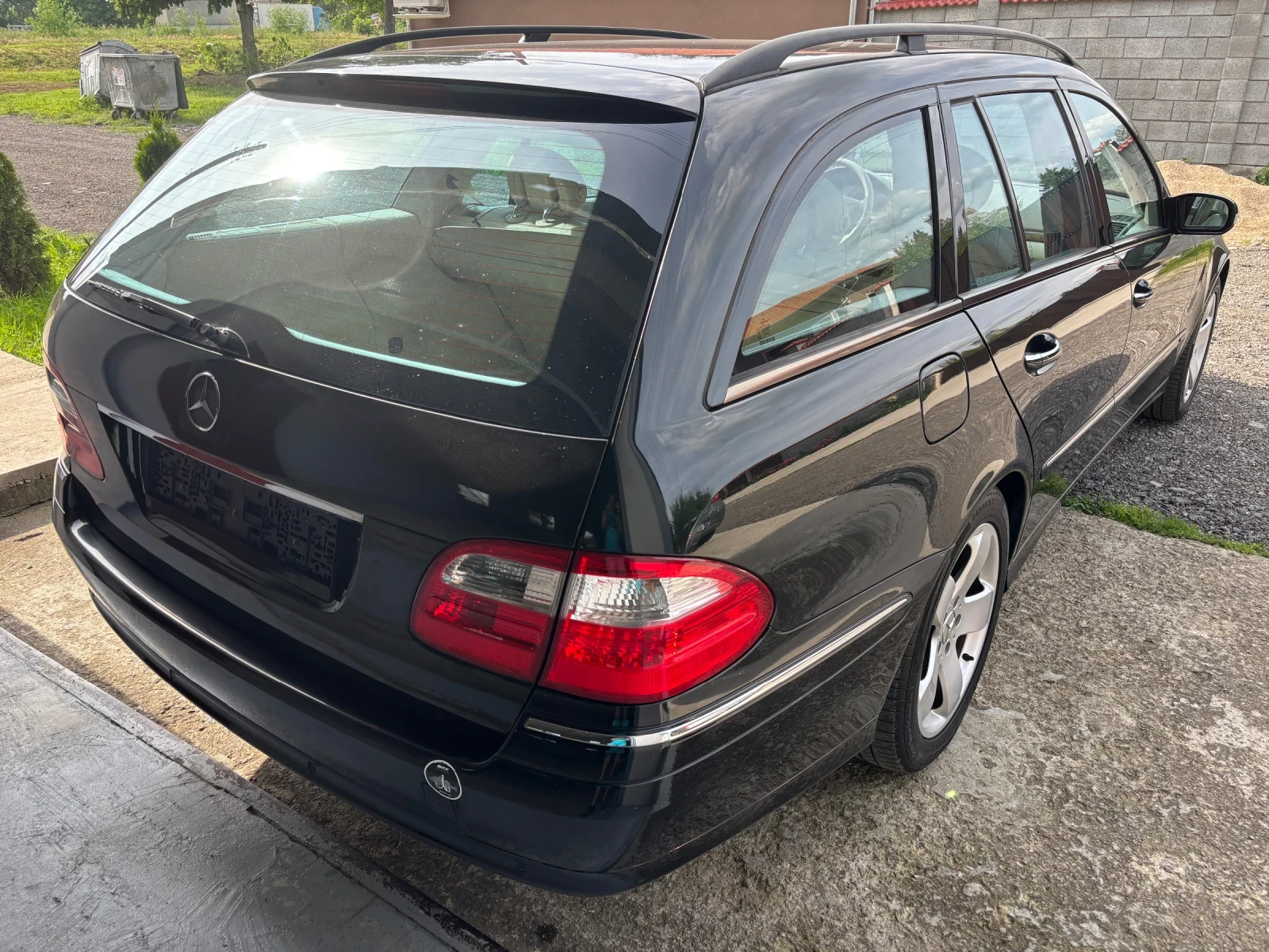 Mercedes-Benz E 500 V8 4MATIC AVANTGARDE SWISS , снимка 4 - Автомобили и джипове - 54769092