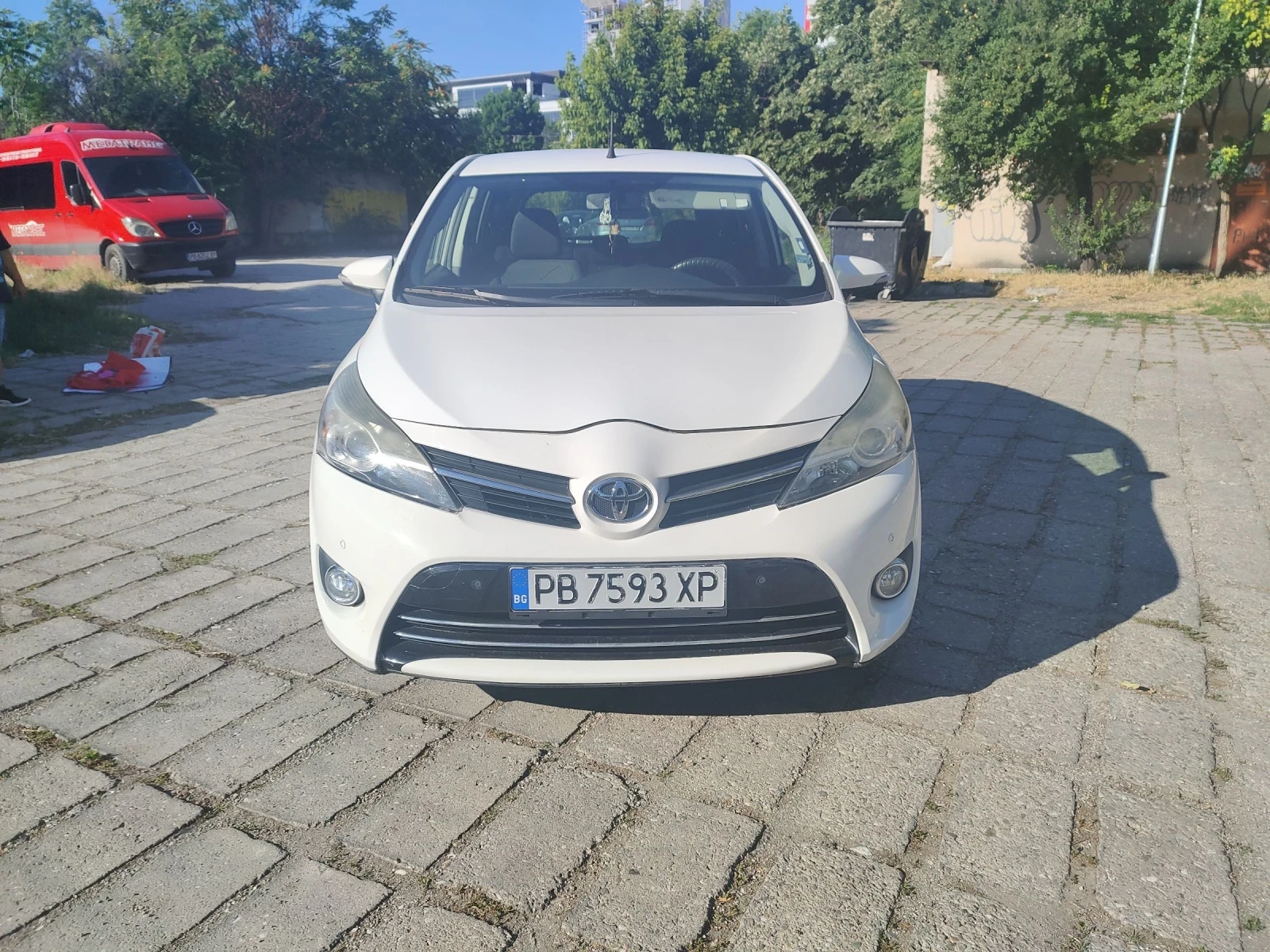 Toyota Verso, снимка 7 - Автомобили и джипове - 55238680