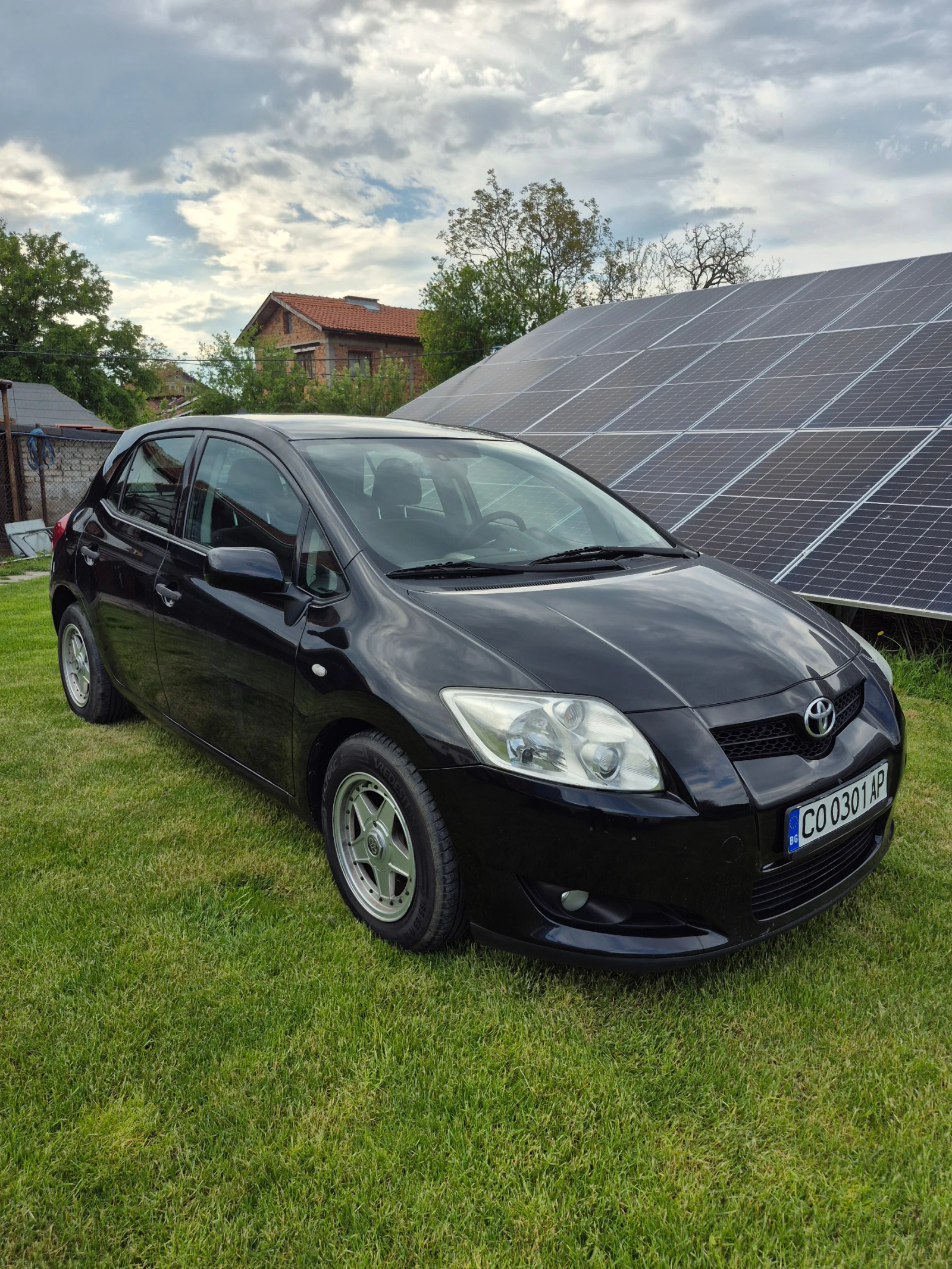 Toyota Auris 1.4 D4D, снимка 4 - Автомобили и джипове - 55311339