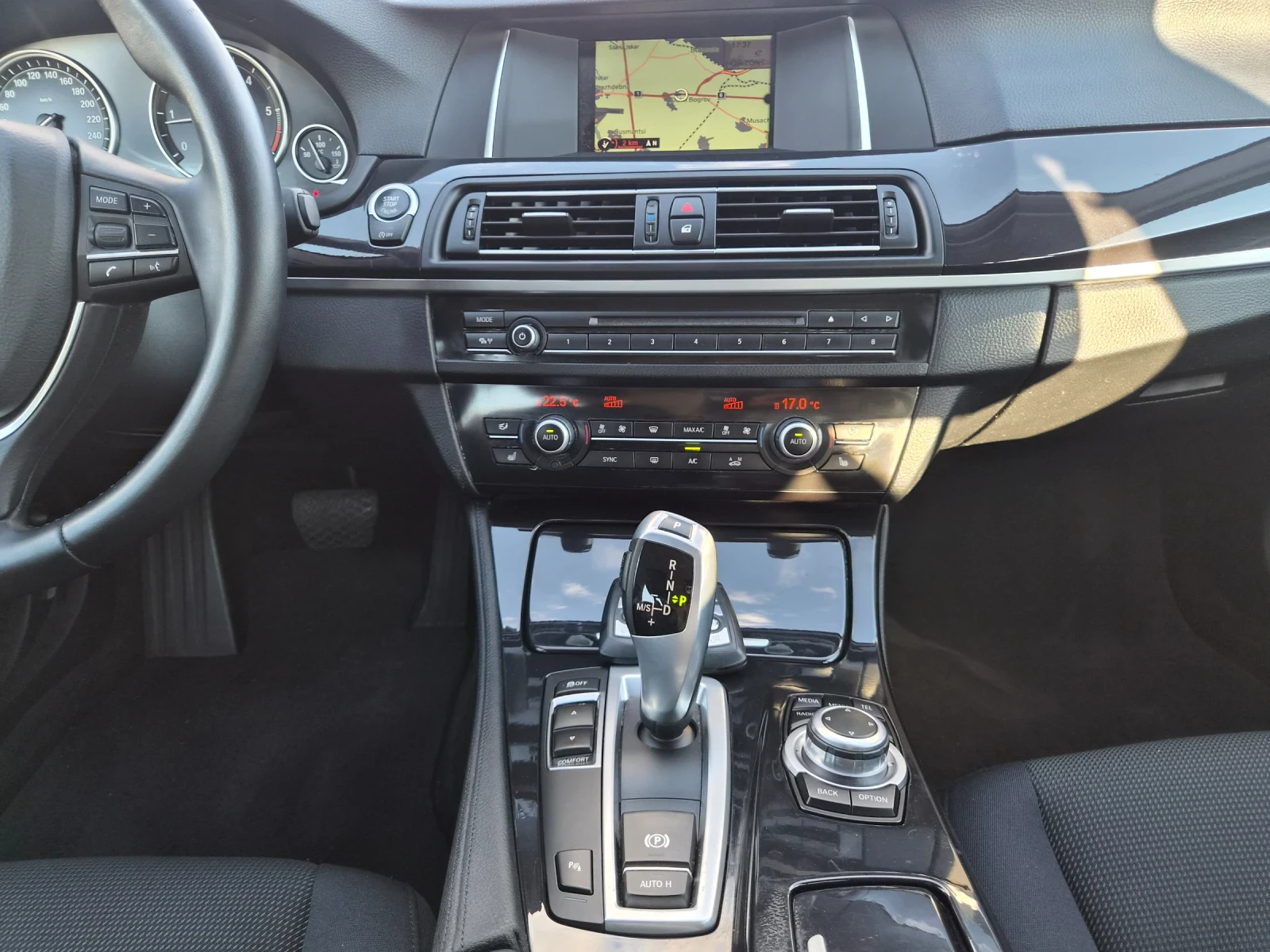 BMW 525 D РЕАЛНИ КИЛОМЕТРИ ГЕРМАНИЯ ЕВРО 6, снимка 12 - Автомобили и джипове - 56082633