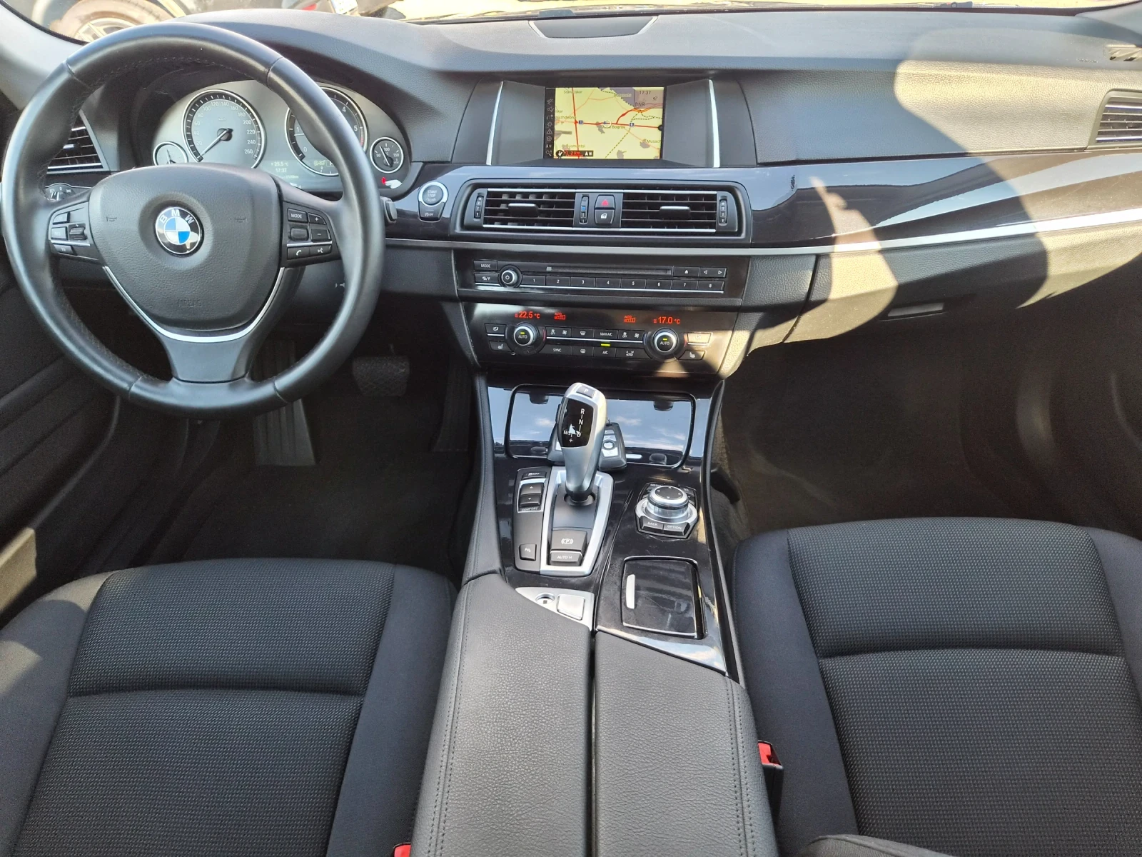 BMW 525 D РЕАЛНИ КИЛОМЕТРИ ГЕРМАНИЯ ЕВРО 6, снимка 11 - Автомобили и джипове - 56082633