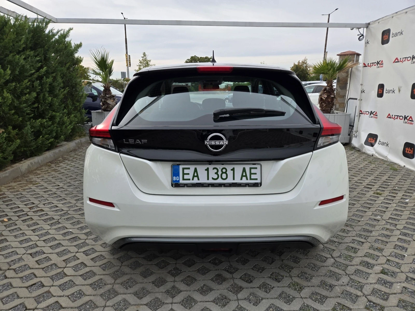 Nissan Leaf  15.000km/MODEL 2024/DISTRONIC/CAM/НОВА!!, снимка 4 - Автомобили и джипове - 56247198