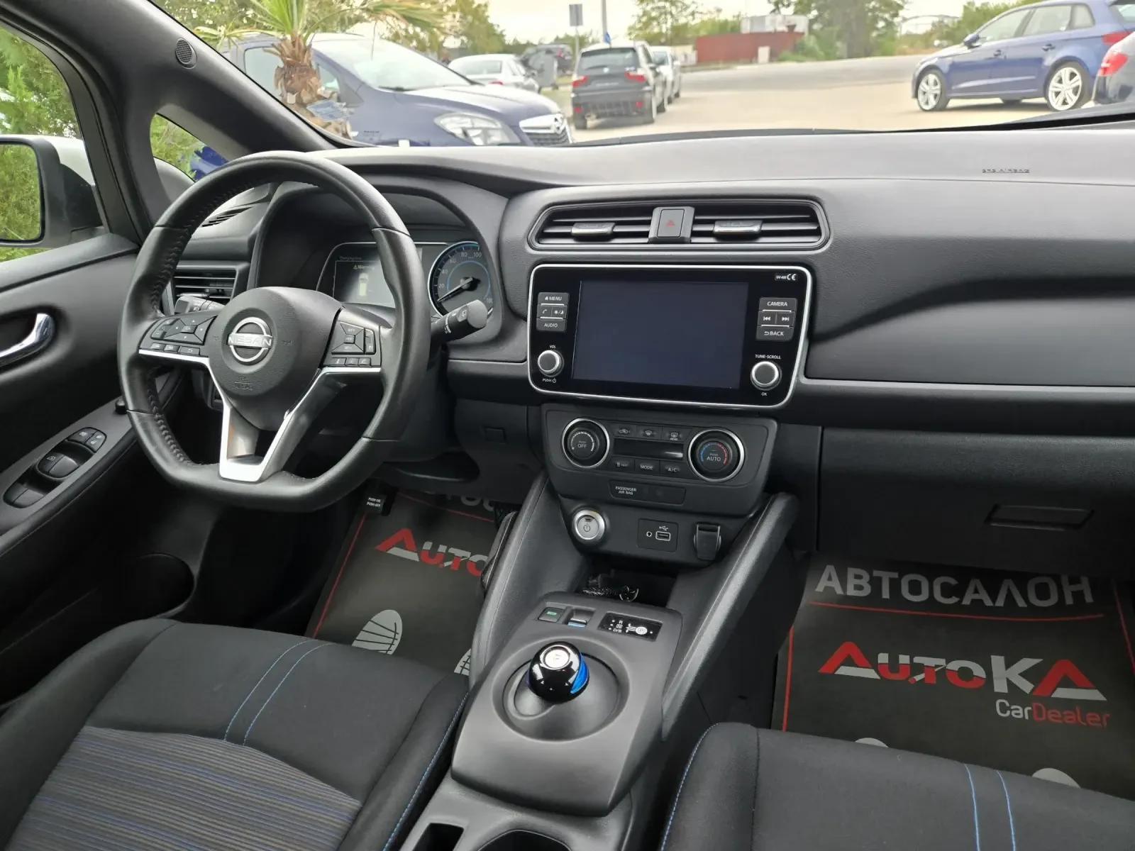 Nissan Leaf  15.000km/MODEL 2024/DISTRONIC/CAM/НОВА!!, снимка 13 - Автомобили и джипове - 56247198