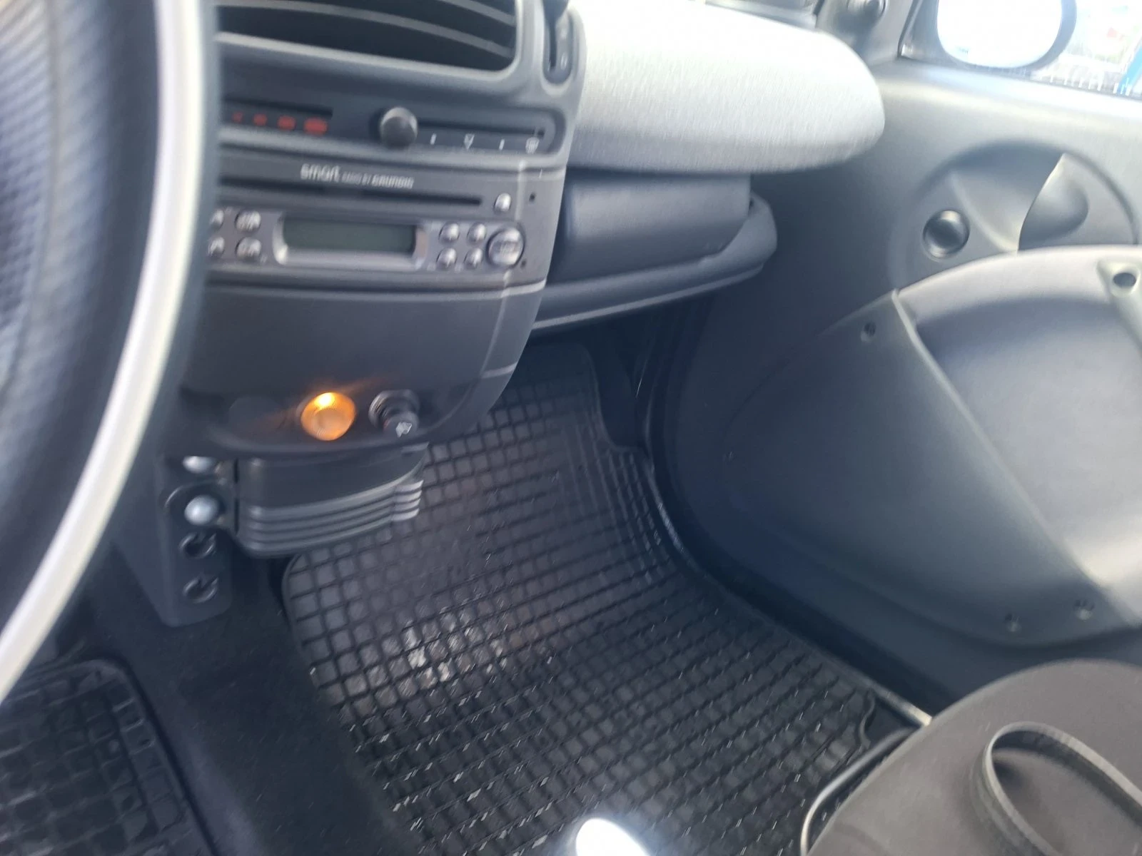 Smart Fortwo, снимка 13 - Автомобили и джипове - 56584629