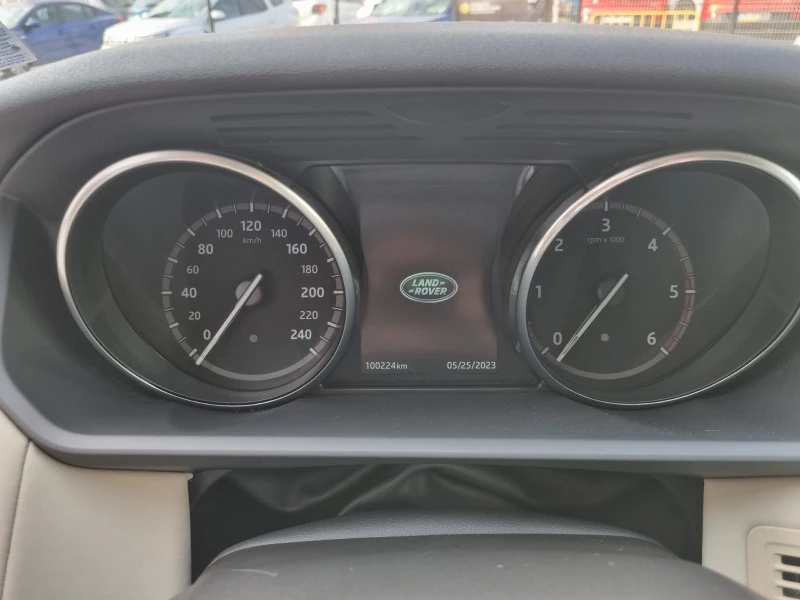 Land Rover Discovery 3.0 Дизел 258 hp 4x4, снимка 8 - Автомобили и джипове - 43845722