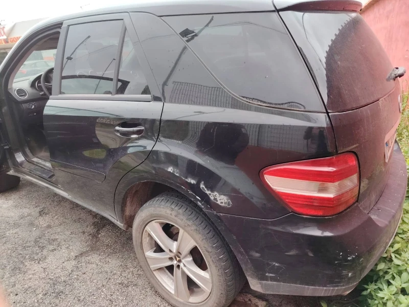 Mercedes-Benz ML 320, снимка 10 - Автомобили и джипове - 50465892