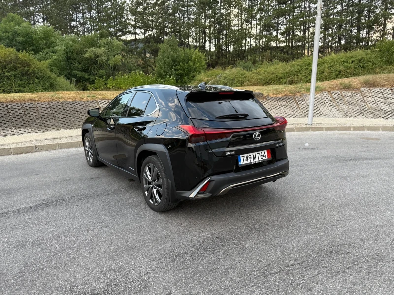 Lexus UX 250h F-sport 4x4, снимка 3 - Автомобили и джипове - 51513551