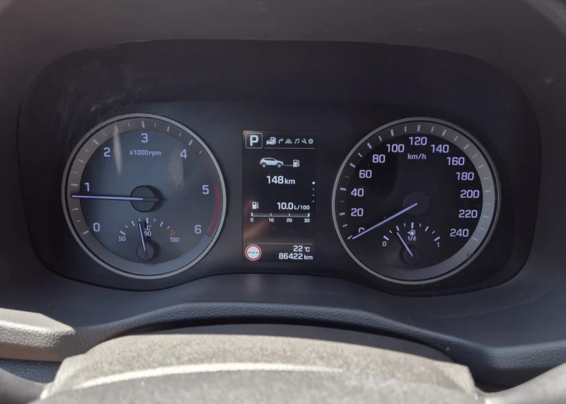 Hyundai Tucson 2.0 CRDi 4WD Premium 87k km, снимка 9 - Автомобили и джипове - 52027101