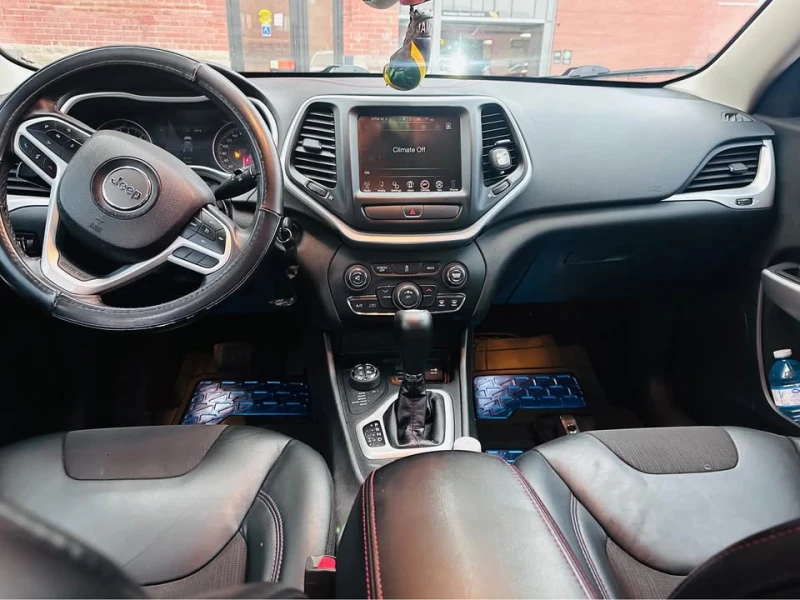 Jeep Cherokee * * Trailhawk* * AWD* * CARFAX* * , снимка 6 - Автомобили и джипове - 53032565