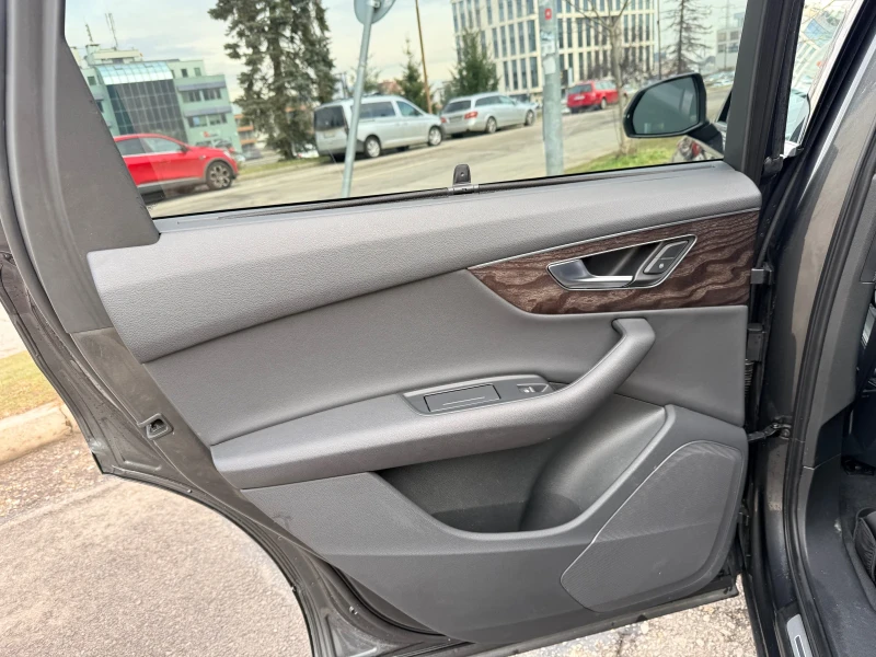 Audi Q7 3.0 TFSI Progressive S-line Quattro 6+ 1, снимка 10 - Автомобили и джипове - 53126261
