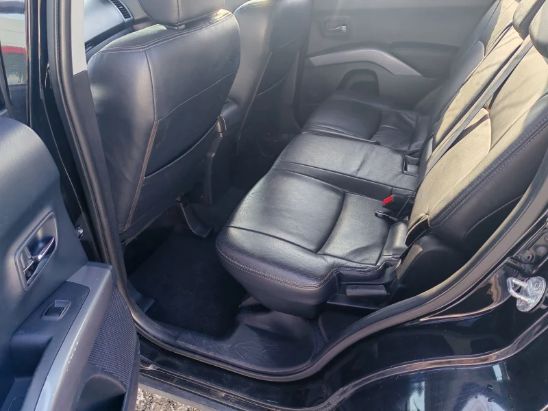 Mitsubishi Outlander 2.0TDI 4X4 6+ 1M, снимка 11 - Автомобили и джипове - 53129696