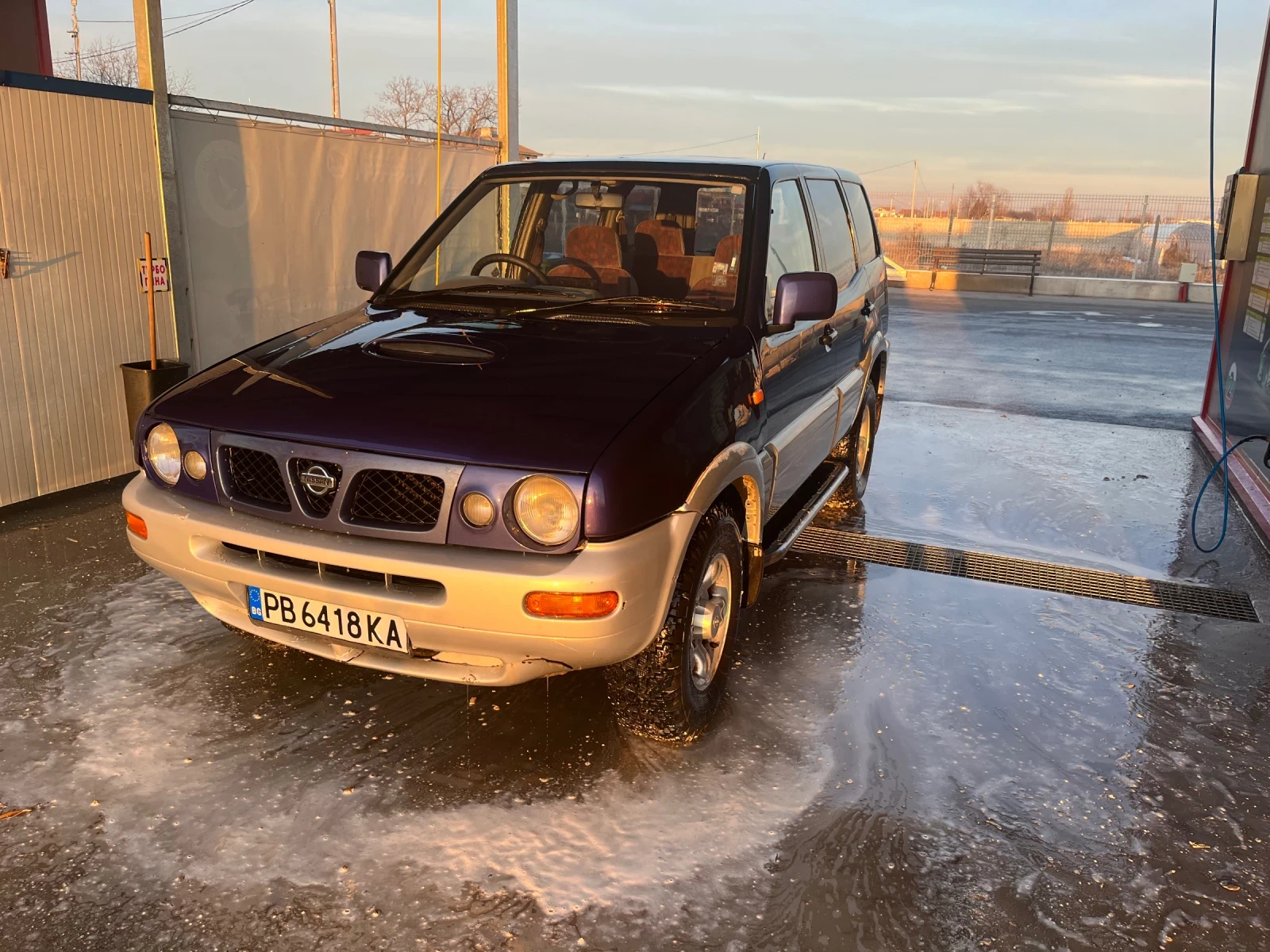 Nissan Terrano 2.4i, снимка 1