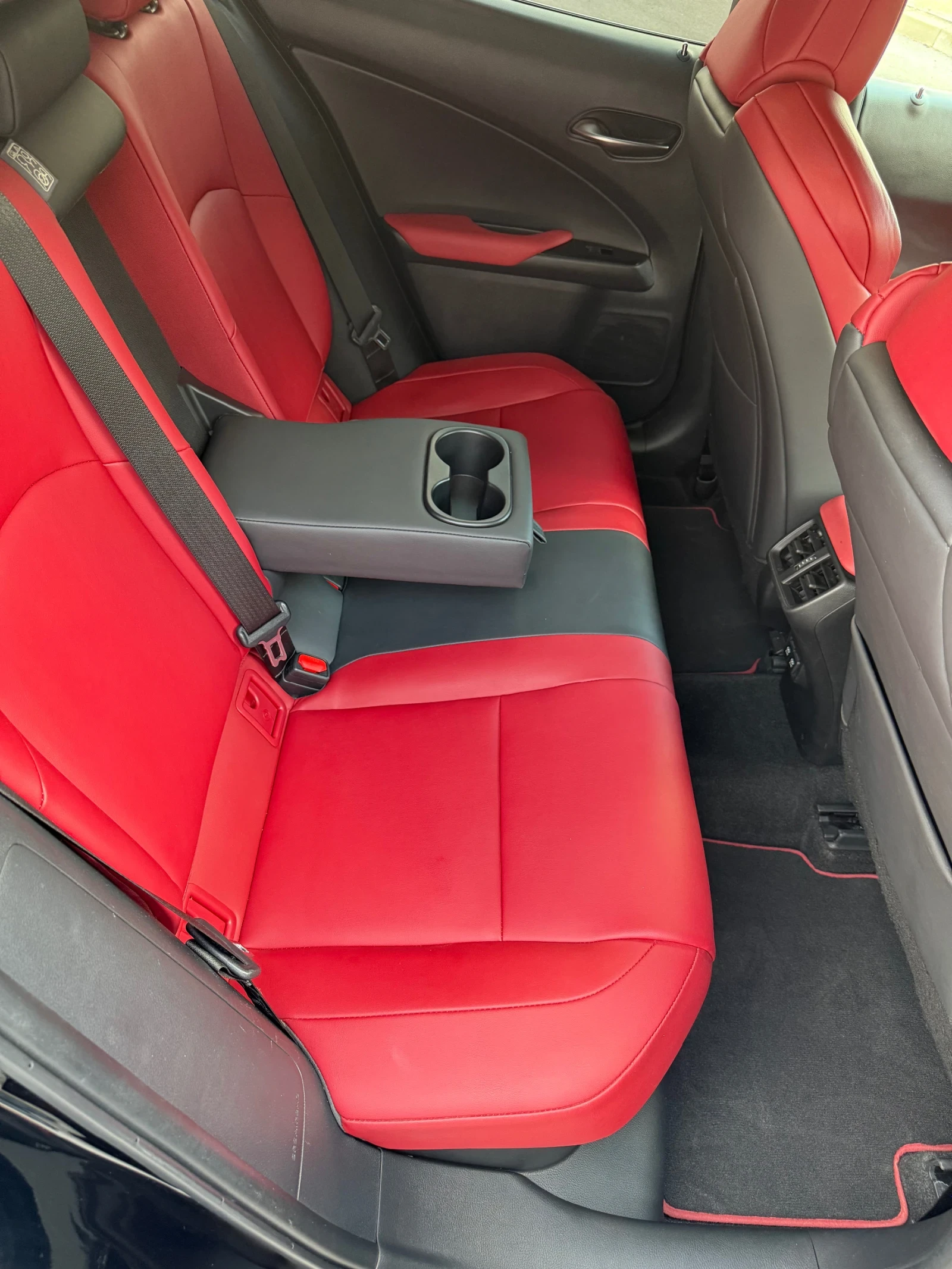 Lexus UX 250h F-sport 4x4 | Mobile.bg   16