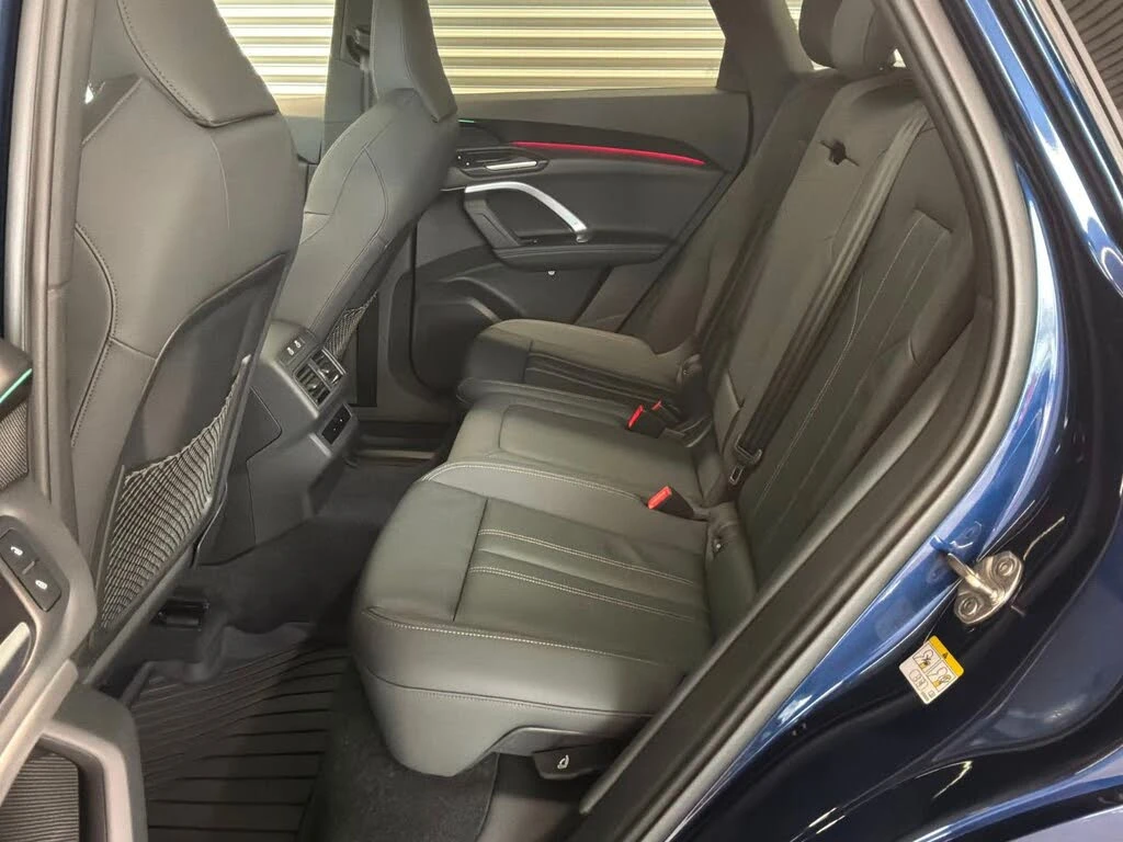 Audi Q5 ДИРЕКТНО ОТ AUDI* 13000 КМ* , снимка 11 - Автомобили и джипове - 53768927