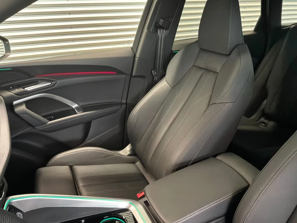 Audi Q5 ДИРЕКТНО ОТ AUDI* 13000 КМ* , снимка 17 - Автомобили и джипове - 53768927