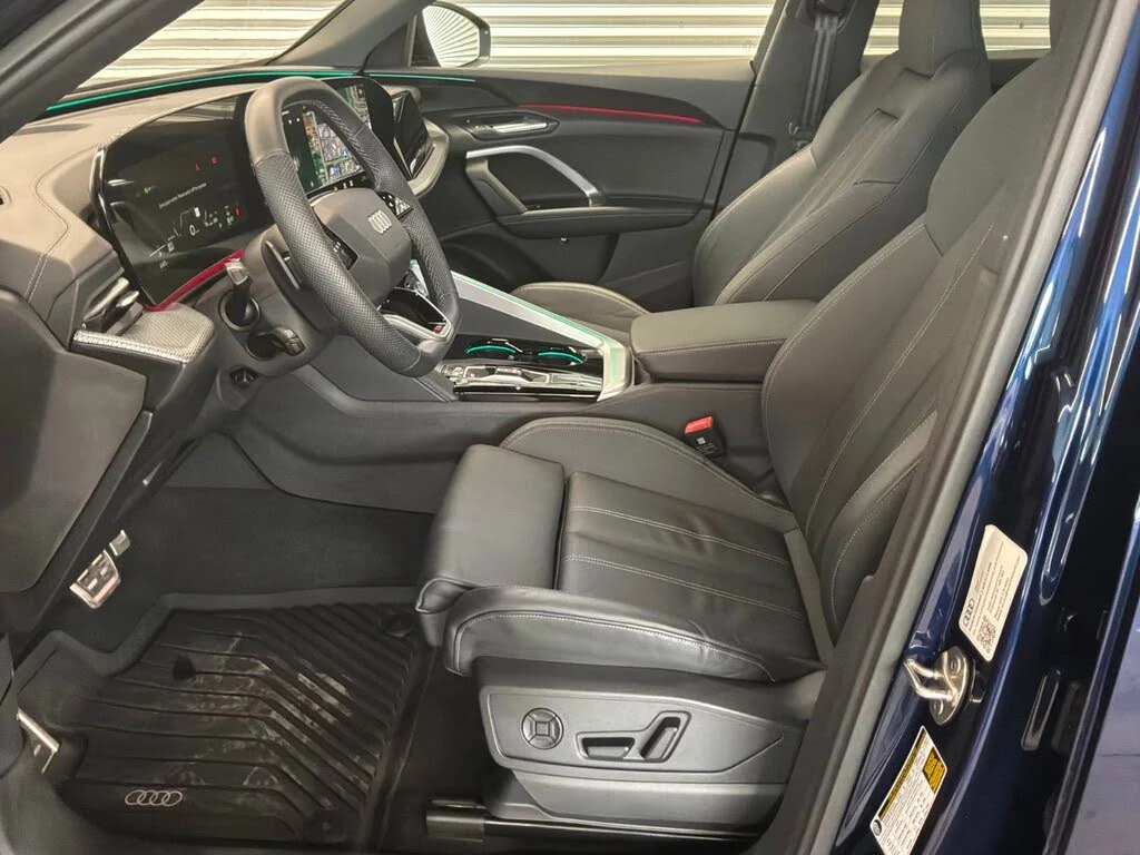 Audi Q5 ДИРЕКТНО ОТ AUDI* 13000 КМ* , снимка 16 - Автомобили и джипове - 53768927