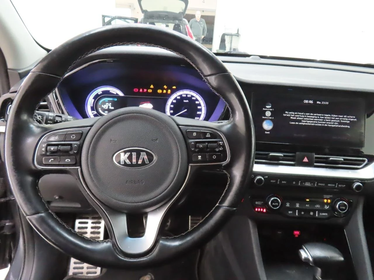 Kia Niro 65 kWh ExecutiveLine- 100% SOH, снимка 5 - Автомобили и джипове - 54147104