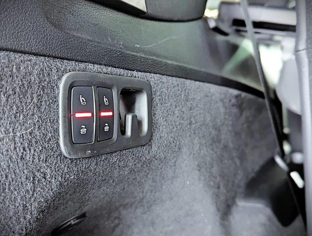 Audi Q7, снимка 17 - Автомобили и джипове - 54271267