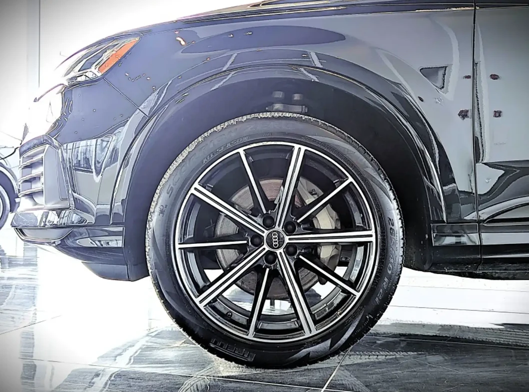 Audi Q7, снимка 8 - Автомобили и джипове - 54271267