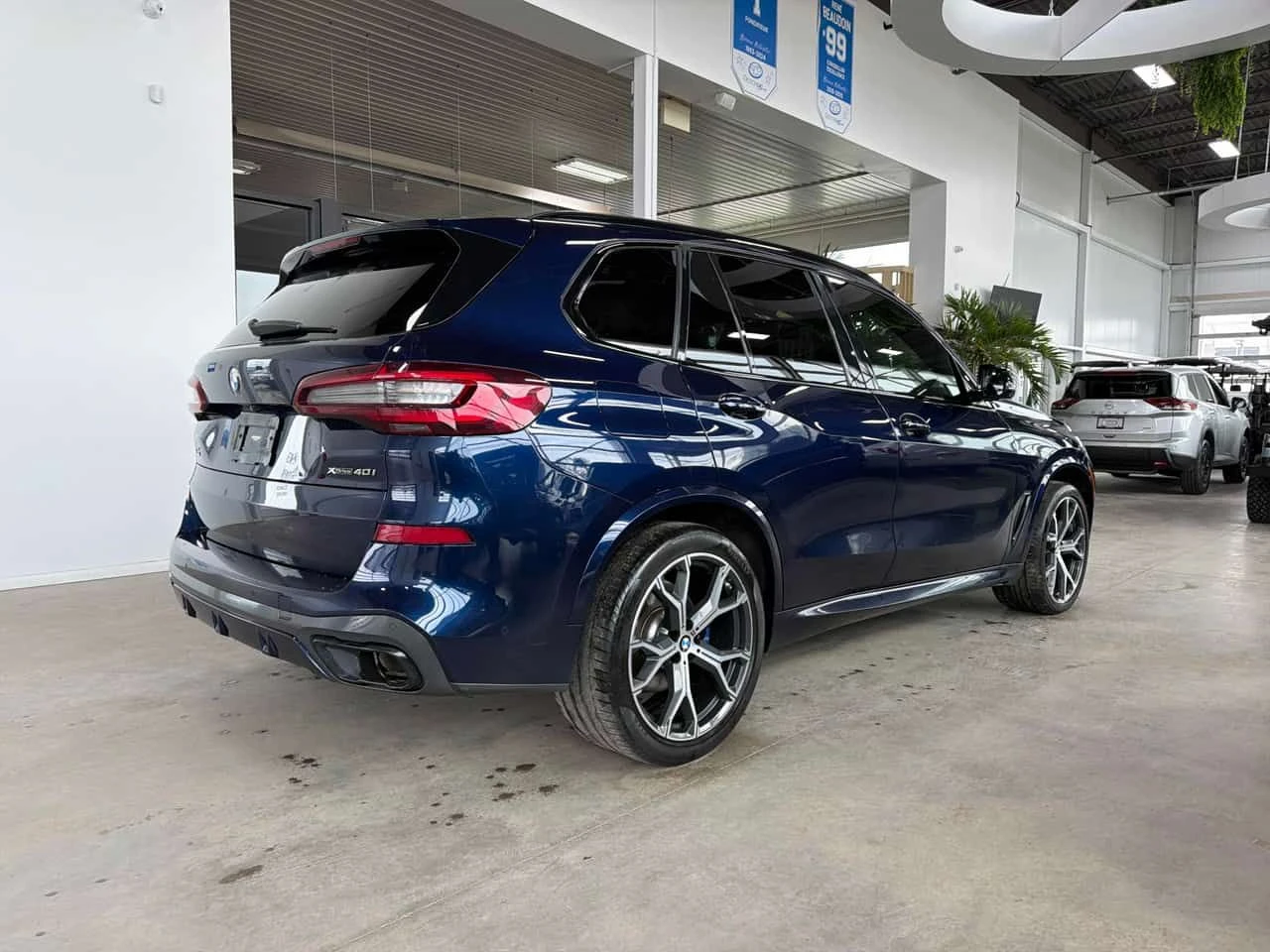 BMW X5 xDrive40i M SPORT/AMBIENT/МАСАЖИ/360/ПАНОРАМА, снимка 4 - Автомобили и джипове - 54461094