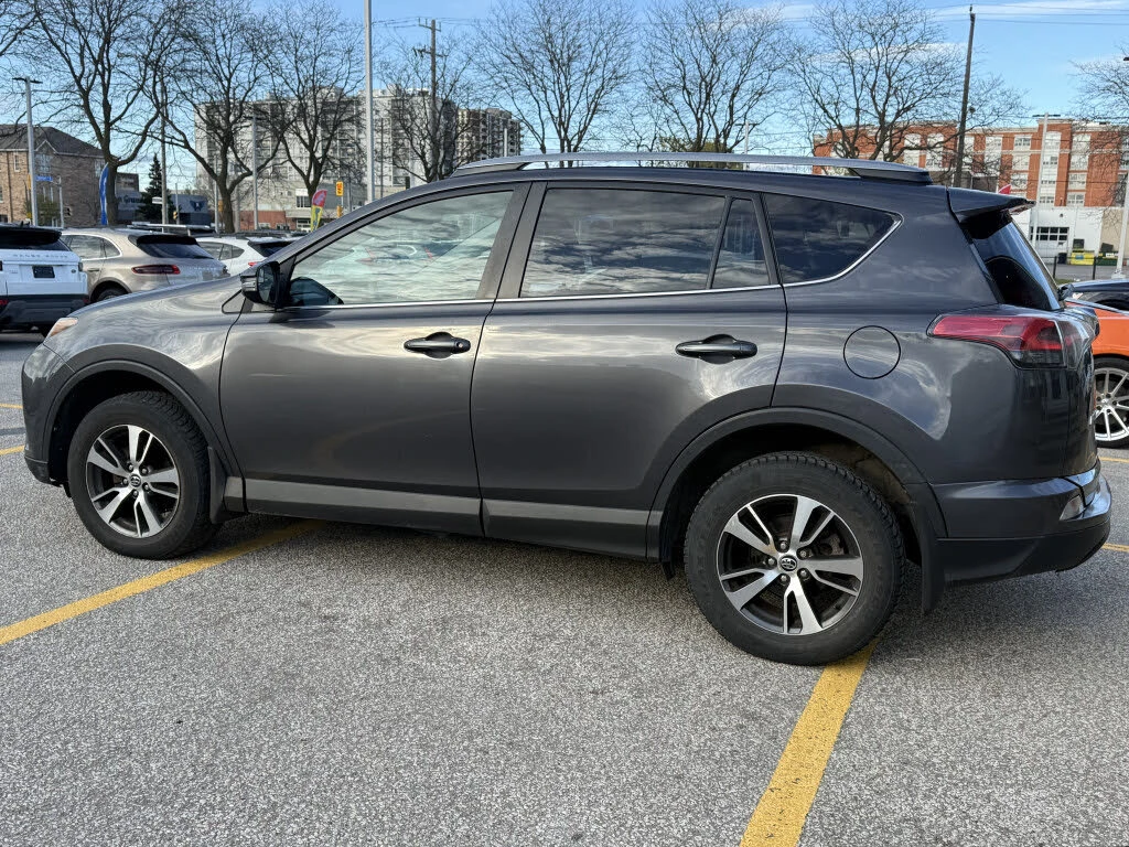 Toyota Rav4  LE AWD, снимка 4 - Автомобили и джипове - 54711590