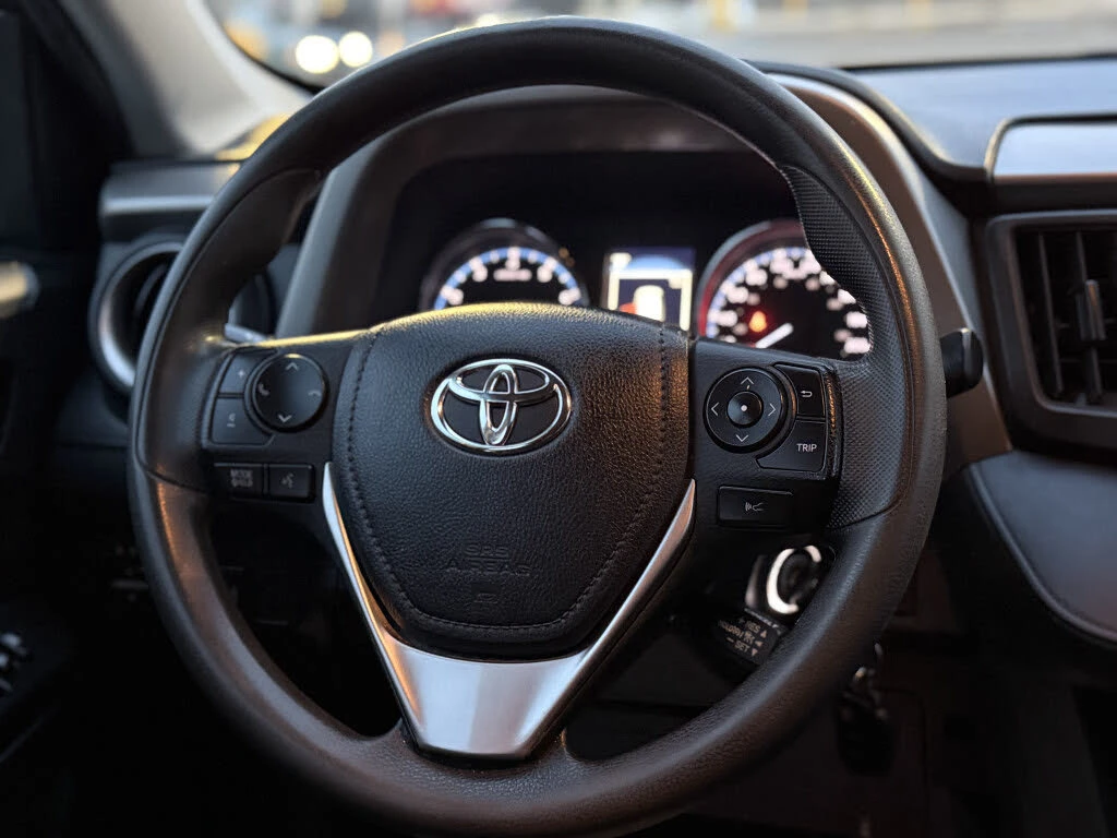 Toyota Rav4  LE AWD, снимка 10 - Автомобили и джипове - 54711590
