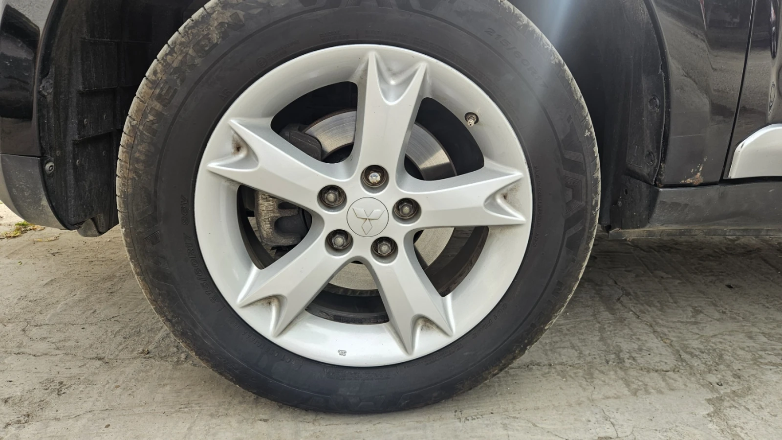 Mitsubishi Outlander 2.0 DI-D, снимка 15 - Автомобили и джипове - 54736615