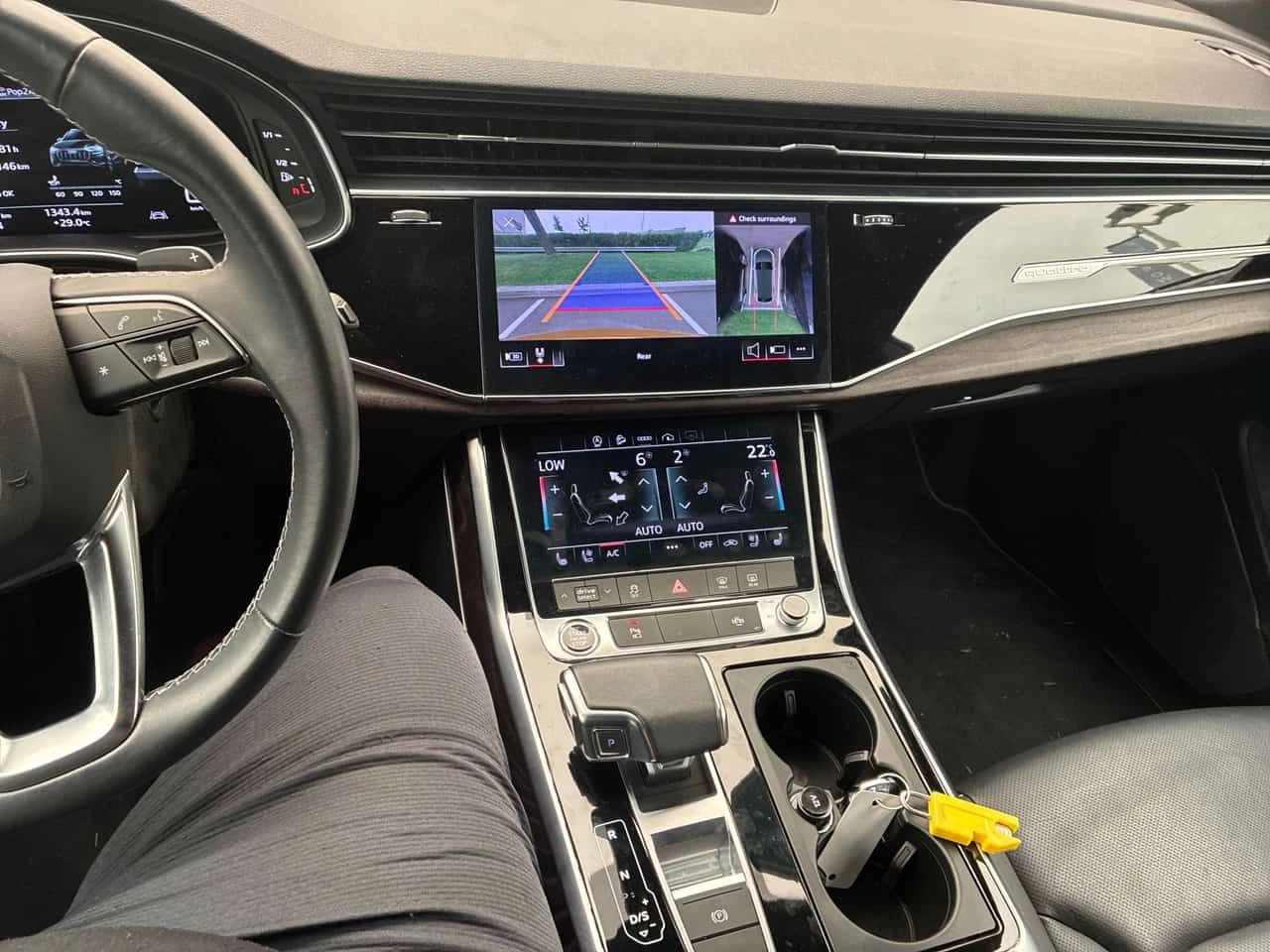 Audi Q8 * Progressiv * CARFAX * 360 КАМЕРА * ОБДУХВАНЕ * , снимка 9 - Автомобили и джипове - 55316651