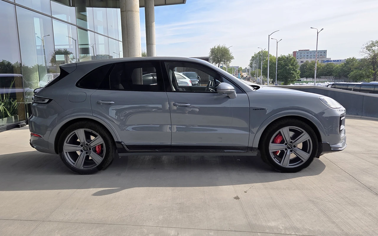 Porsche Cayenne S E-Hybrid TECHART, снимка 3 - Автомобили и джипове - 56583308