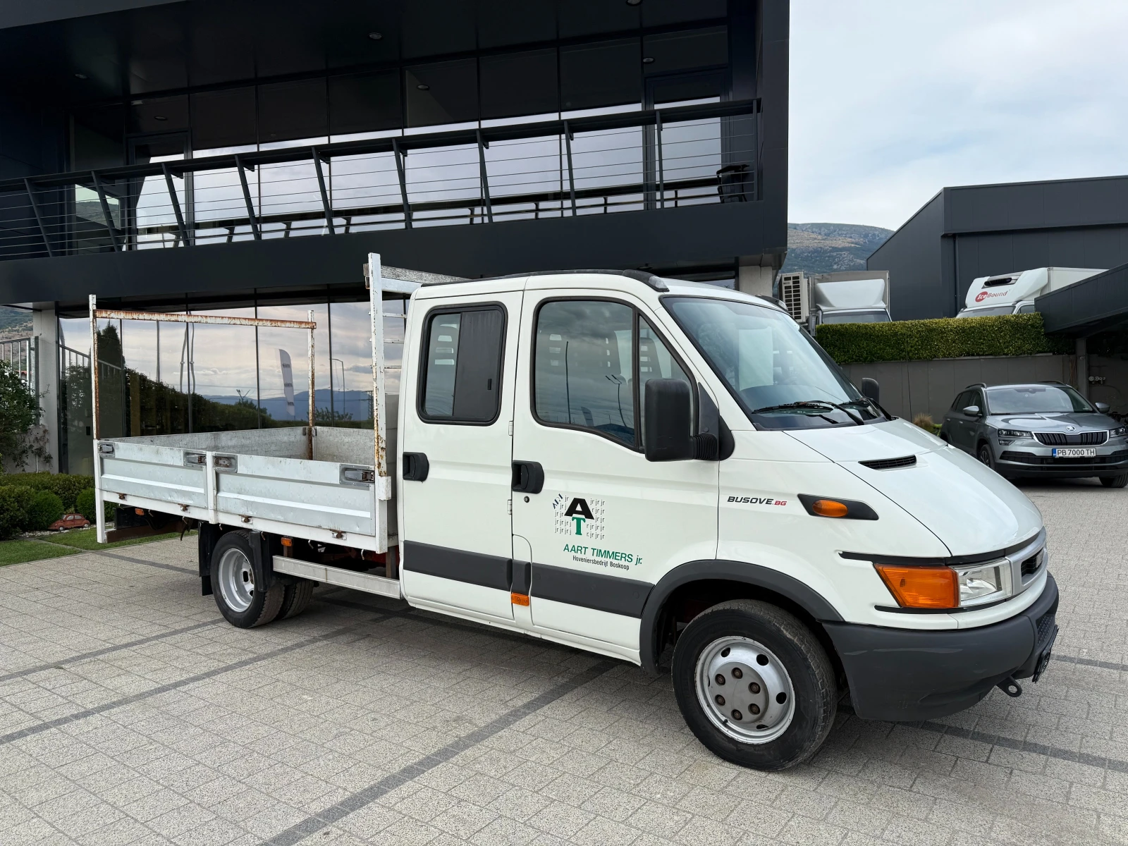 Iveco Daily 35C11 до 3.5т. 3.45м. 7-местен  - изображение 2