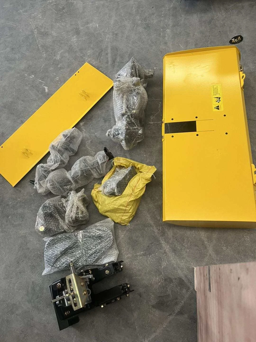 Трактор Друга марка 18к.с. с инвентар  - изображение 4