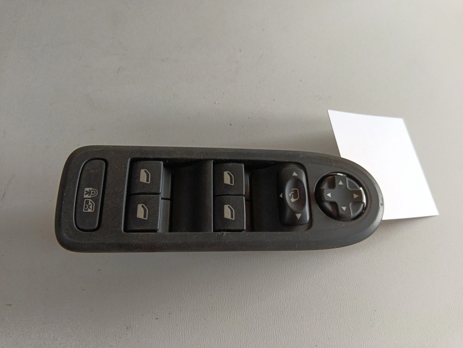 копче ел. стъкла 98026364ZD Пежо 508 СВ 2.0HDI