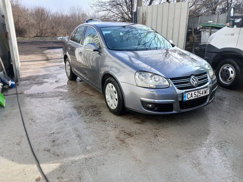 VW Jetta 1.9 105 k.s., снимка 1 - Автомобили и джипове - 48824376