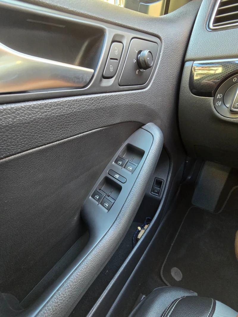 VW Jetta 2.0 TDI, снимка 10 - Автомобили и джипове - 51310826