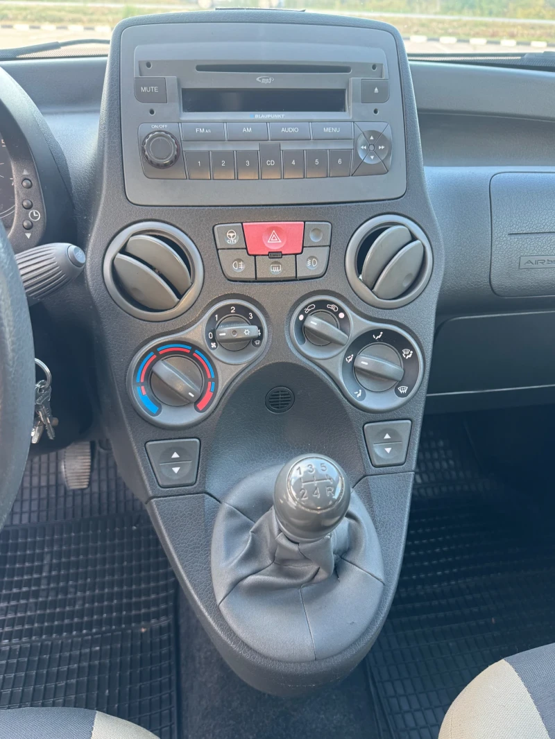 Fiat Panda 1.3 Multijet 4x4, снимка 10 - Автомобили и джипове - 51954610