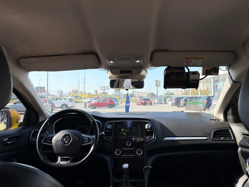 Renault Megane, снимка 8 - Автомобили и джипове - 52262142