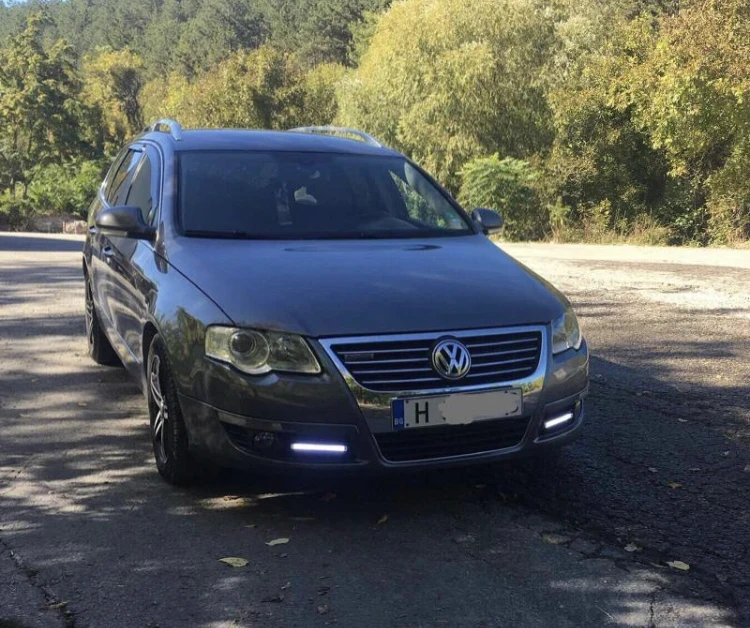 VW Passat 2.0 TDI, снимка 3 - Автомобили и джипове - 48844684