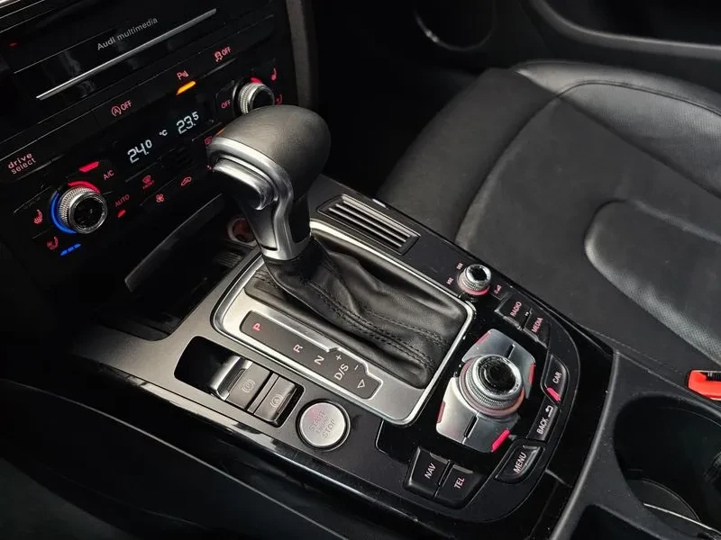 Audi A5 2.0L  TDI QUATTRO, снимка 7 - Автомобили и джипове - 54723816