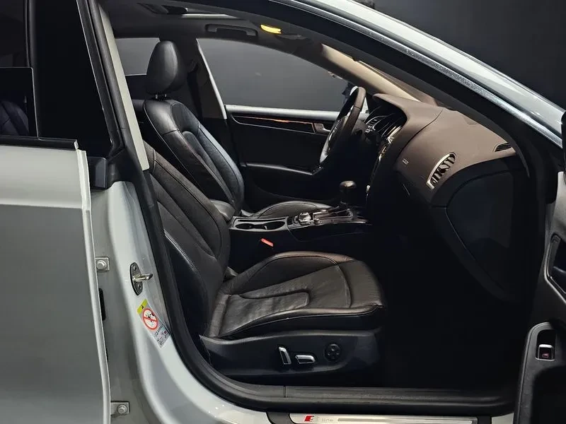 Audi A5 2.0L  TDI QUATTRO, снимка 8 - Автомобили и джипове - 54723816