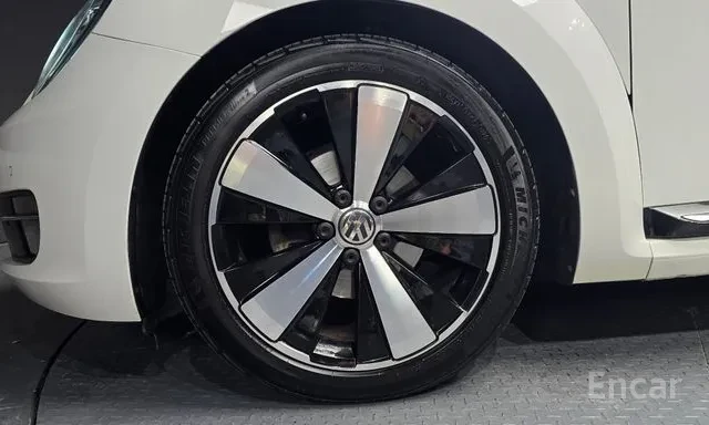 VW Beetle 2.0 TDI Premium* Люк* Подгрев, снимка 5 - Автомобили и джипове - 56688032