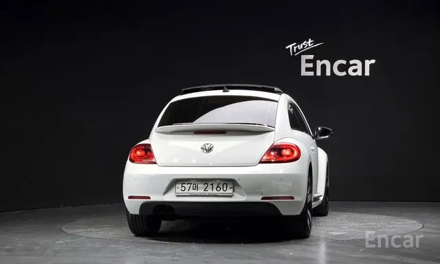 VW Beetle 2.0 TDI Premium* Люк* Подгрев, снимка 4 - Автомобили и джипове - 56688032