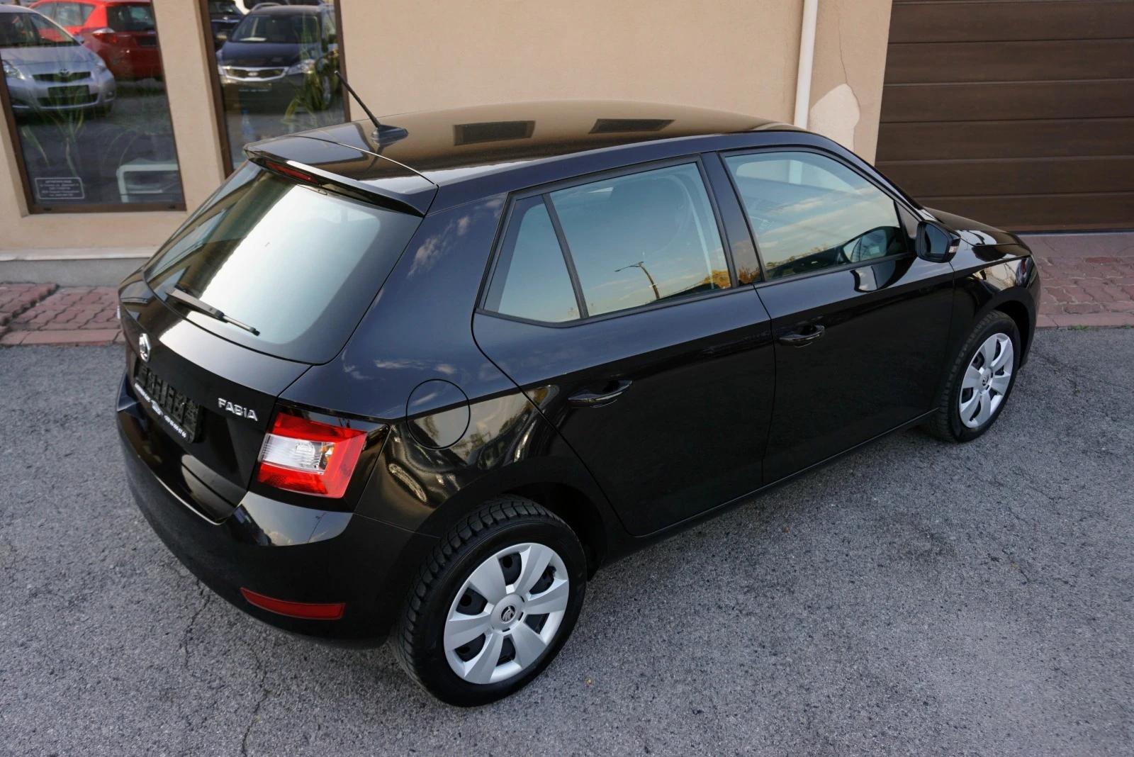 Skoda Fabia 1.0 MPI FACE LIFT - изображение 3