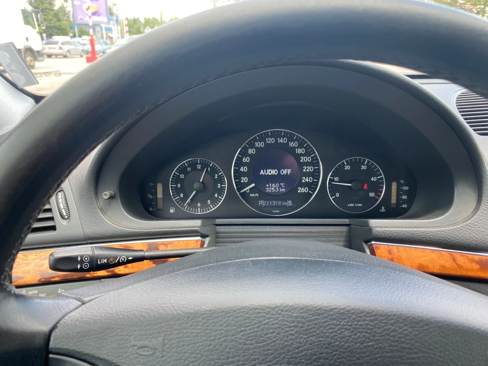 Mercedes-Benz E 220 Елеганс - изображение 6