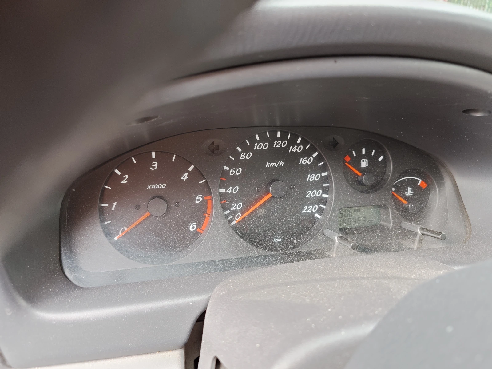 Nissan Almera  - изображение 8