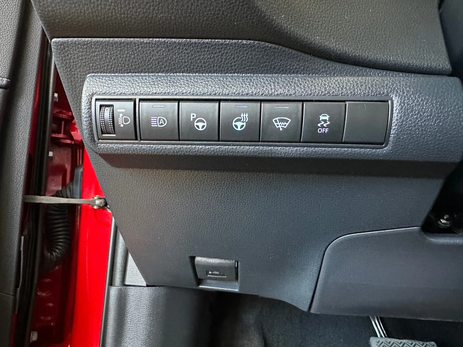 Toyota Corolla 1.8 Hybrid - изображение 7