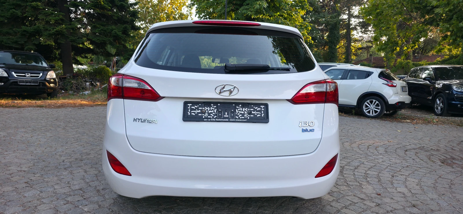 Hyundai I30 1.4i * СЕРВИЗНА ИСТОРИЯ* * ШВЕЙЦАРИЯ*  - изображение 6